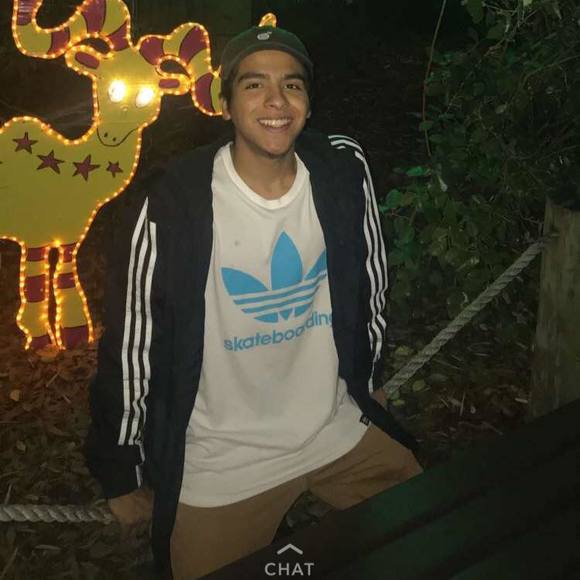 Meet your Posher, Luis - Picture 1 of 1